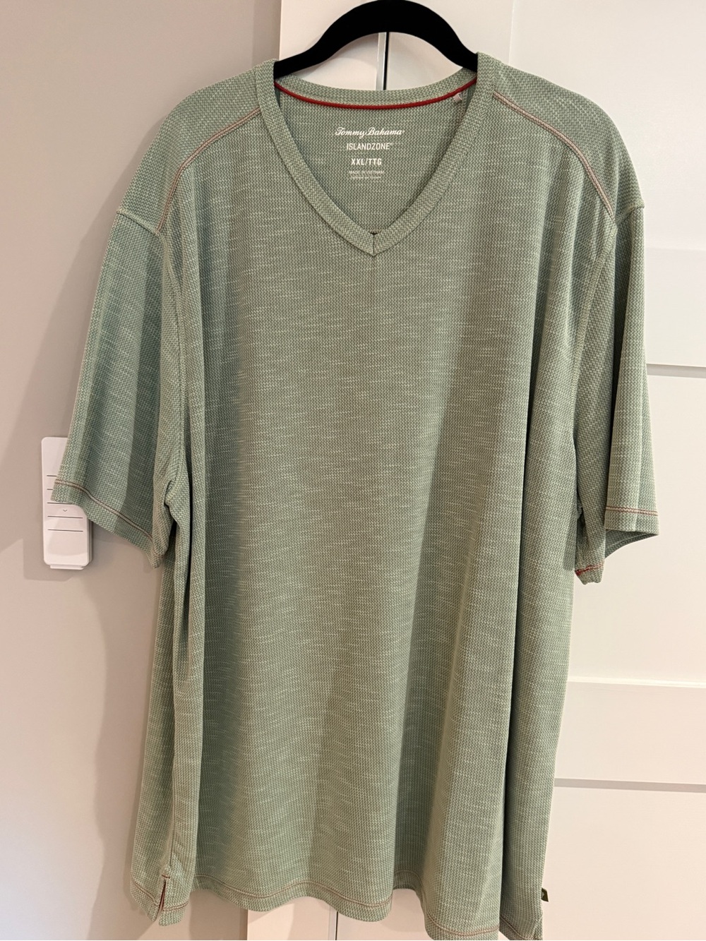 Tommy Bahama IslandZone V-Neck Short Sleeve T-Shirt XXL Tall